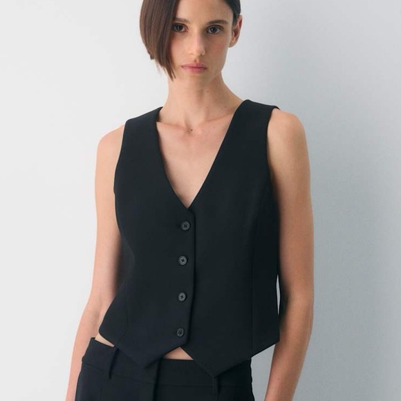 Aritzia Tops - Wilfred Aritzia Deniro Vest - (Re)ssential